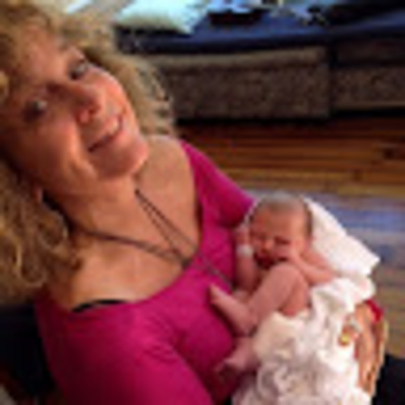 Meet your Posher, Gloria - Picture 1 of 1